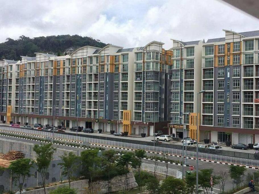 W6Warmstay@Goldenhills/3Rpenthouse/Wifi/Pasarmalamview/2Carpark บรินชัง ภายนอก รูปภาพ
